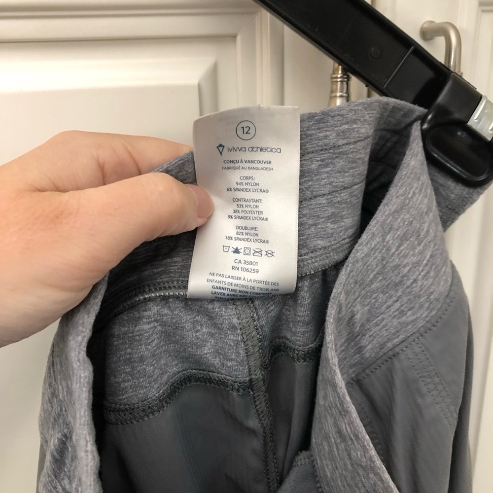 Ivivva by Lululemon Live to Move crop - Picture 11 of 11